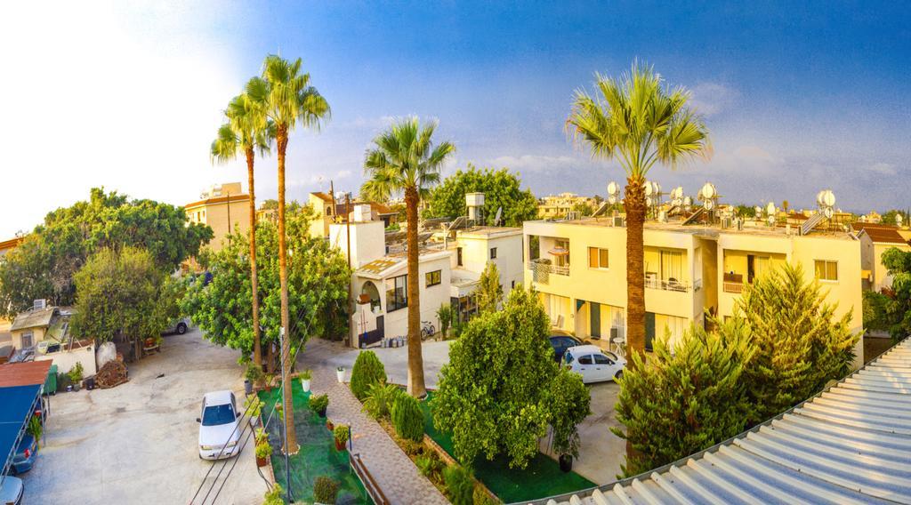 Zoe'S Court Apart otel Klorakas Dış mekan fotoğraf