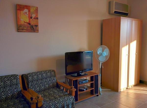 Zoe'S Court Apart otel Klorakas Dış mekan fotoğraf