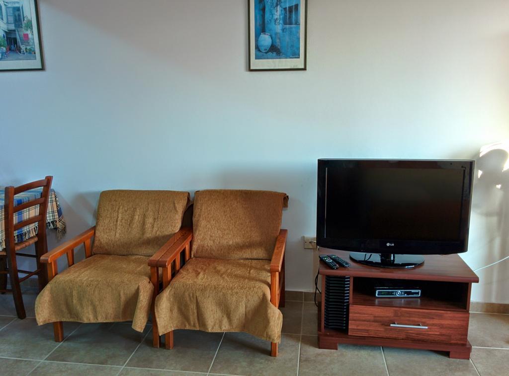 Zoe'S Court Apart otel Klorakas Dış mekan fotoğraf