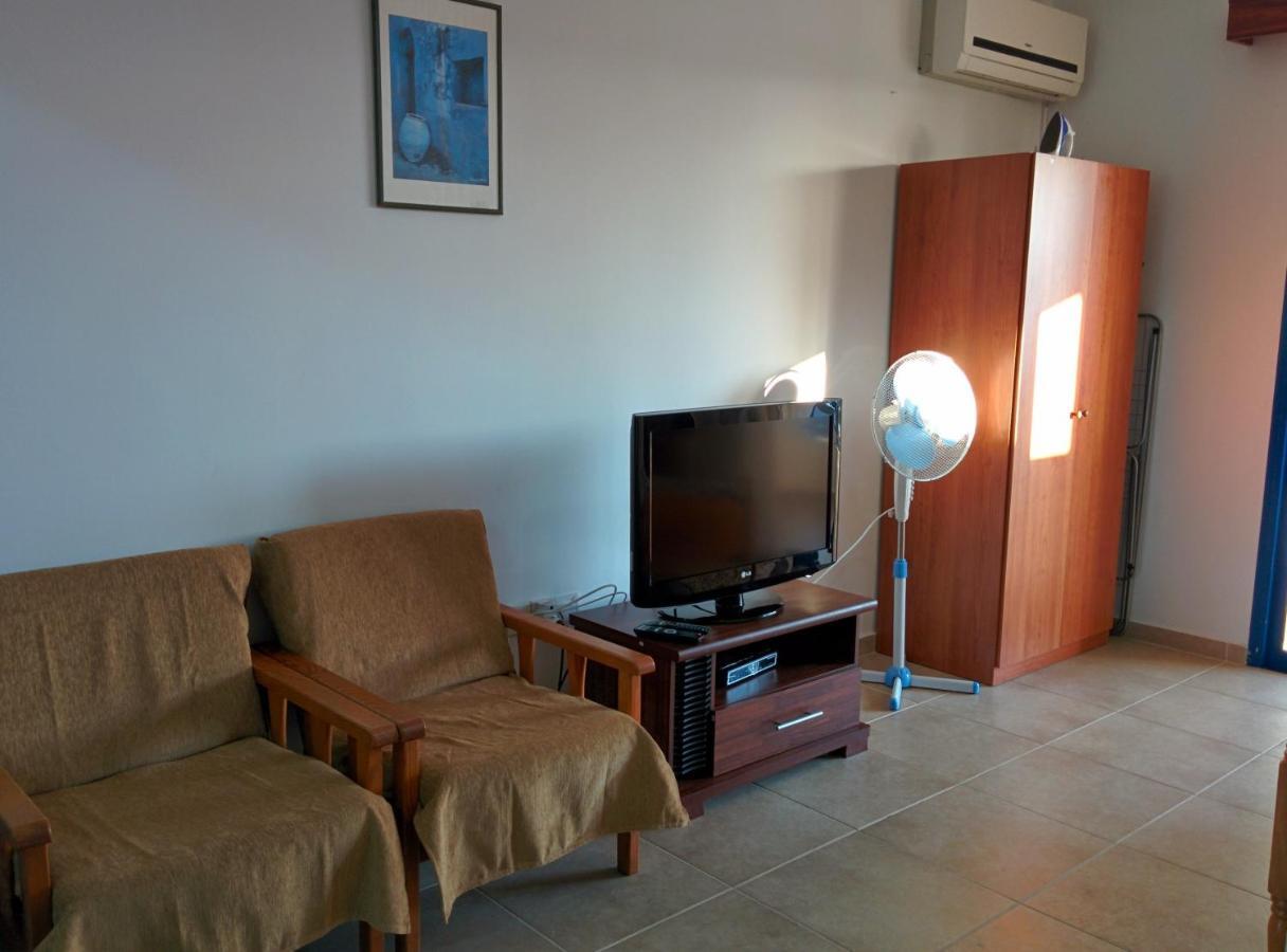 Zoe'S Court Apart otel Klorakas Oda fotoğraf